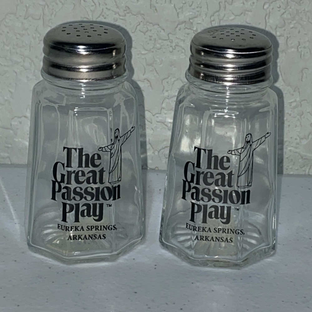 VTG The Great Passion Play Eureka Springs Arkansas Rare Salt Pepper Shakers Set